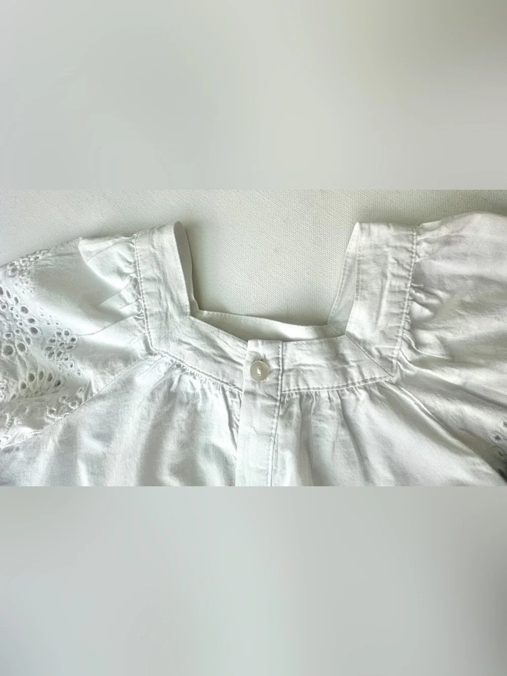 Zara White Eyelet Button-Back Blouse.  Size 3-4T.